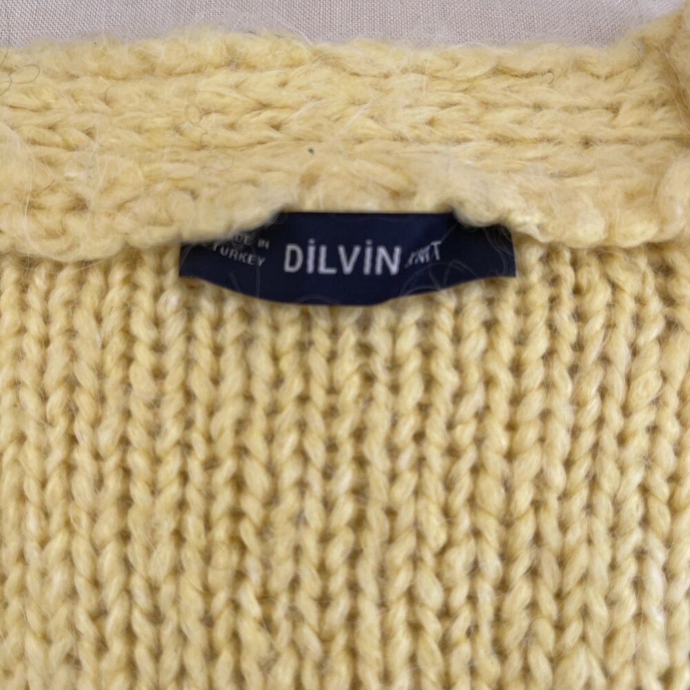 Dilvin Knit Bobble Yellow Cable Knit Jewel Buttons Scalloped Hem Cardigan M - Picture 12 of 15